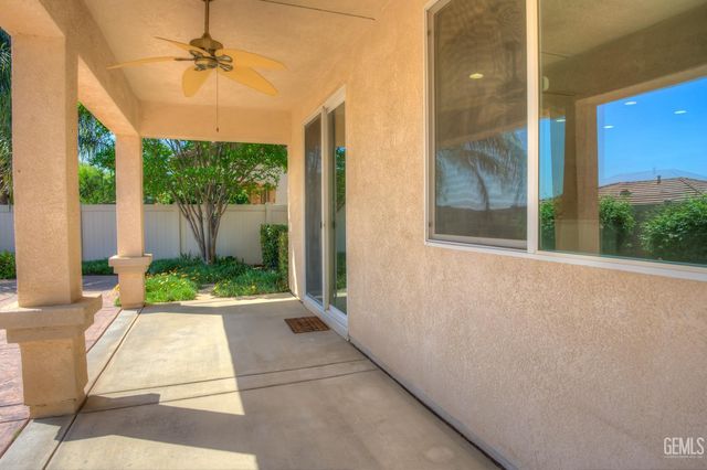 14019 Sandstone Peak Drive, Bakersfield, CA 93306