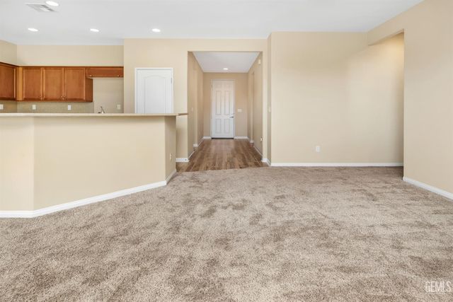 14019 Sandstone Peak Drive, Bakersfield, CA 93306