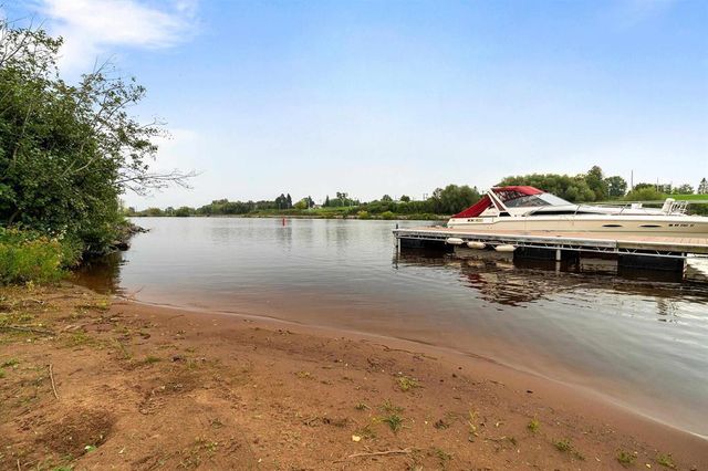 546 Marina Drive, Superior, WI 54880