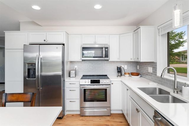 546 Marina Drive, Superior, WI 54880