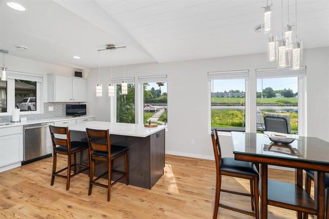 546 Marina Drive, Superior, WI 54880