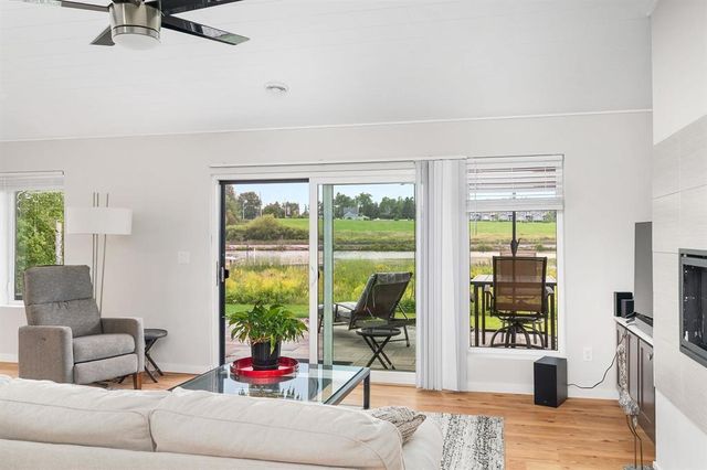 546 Marina Drive, Superior, WI 54880