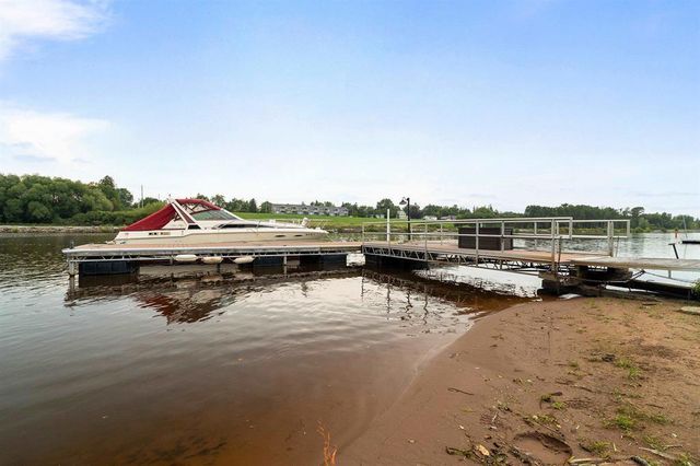 546 Marina Drive, Superior, WI 54880