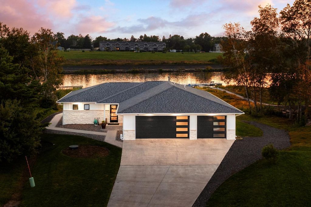 546 Marina Drive, Superior, WI 54880