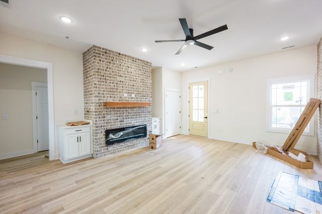 1932 River Rd, Clarksville, TN 37040