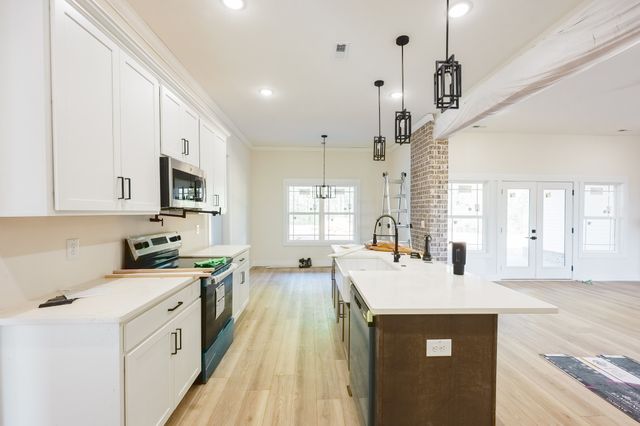 1932 River Rd, Clarksville, TN 37040