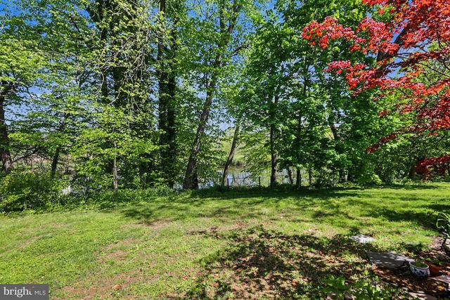 6239 STANFORD CT, Mechanicsburg, PA 17050