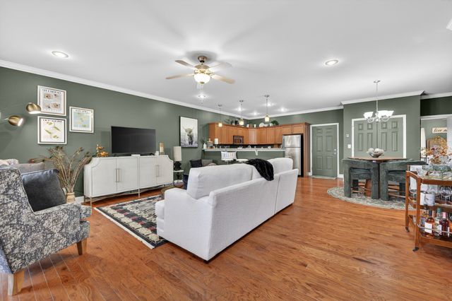 220 James Longstreet Blvd, Fayetteville, TN 37334