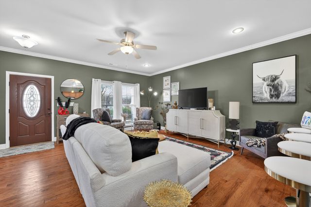 220 James Longstreet Blvd, Fayetteville, TN 37334