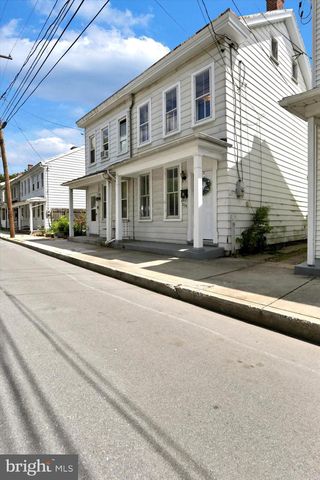 256 E LOUTHER ST, Carlisle, PA 17013