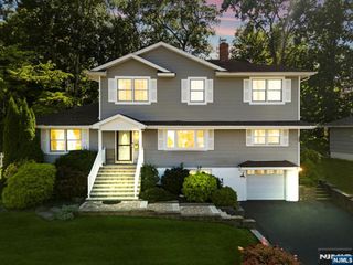 172 Rafkind Road, Bloomingdale, NJ 07403