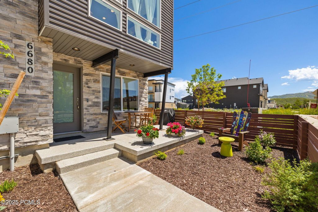 6680 Purple Poppy Lane, Park City, UT 84098