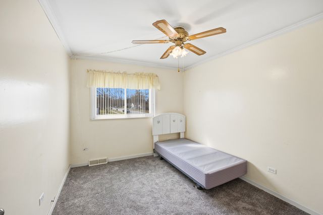 105 E Center Street, Glenwood, IL 60425