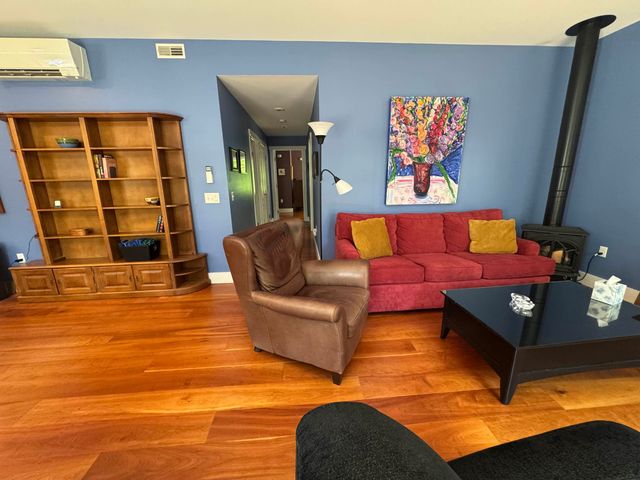 321 Leonard Road, Dummerston, VT 05301