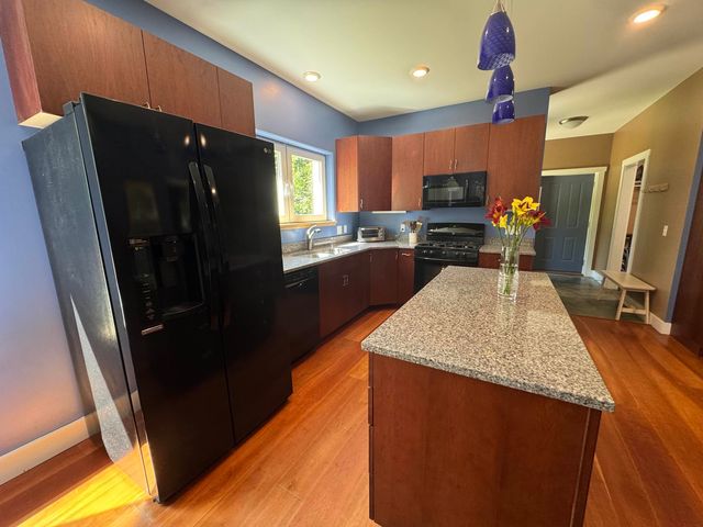 321 Leonard Road, Dummerston, VT 05301