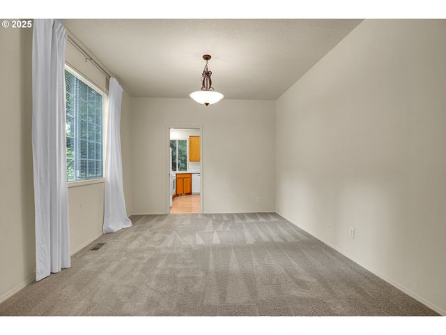 4698 BLACK FOREST Ct, Lake Oswego, OR 97035