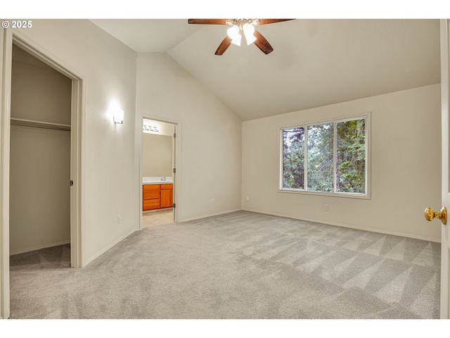 4698 BLACK FOREST Ct, Lake Oswego, OR 97035