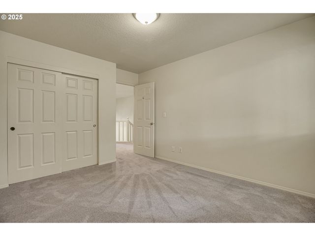 4698 BLACK FOREST Ct, Lake Oswego, OR 97035
