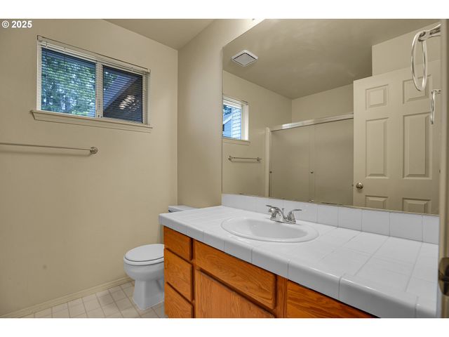 4698 BLACK FOREST Ct, Lake Oswego, OR 97035