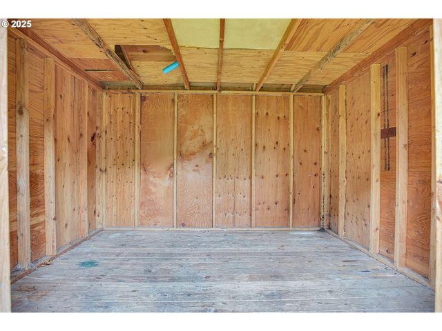 4698 BLACK FOREST Ct, Lake Oswego, OR 97035