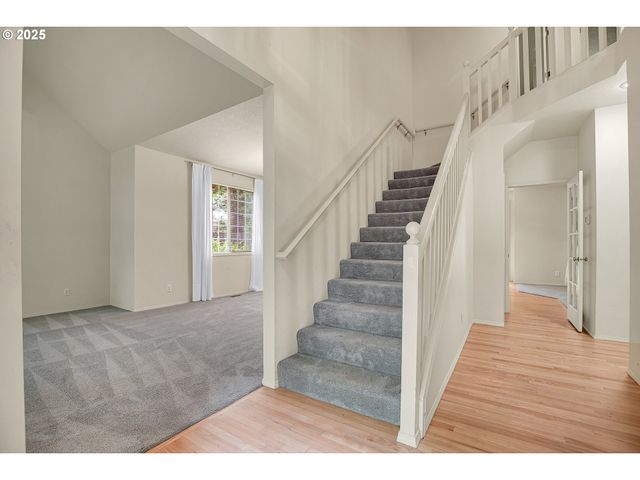 4698 BLACK FOREST Ct, Lake Oswego, OR 97035