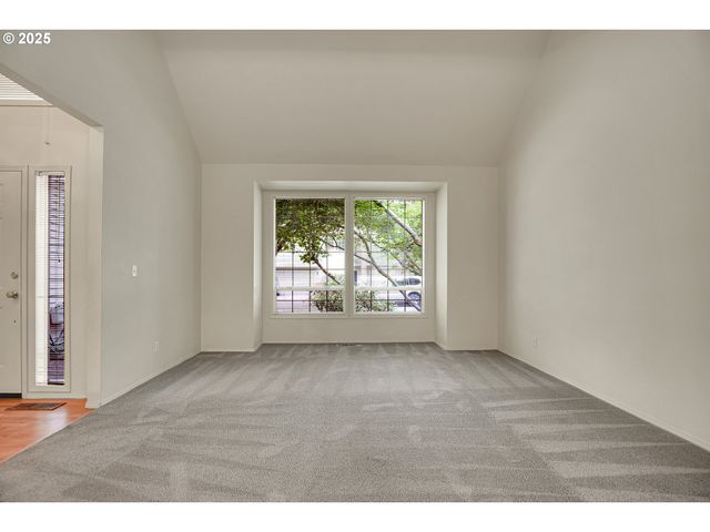 4698 BLACK FOREST Ct, Lake Oswego, OR 97035
