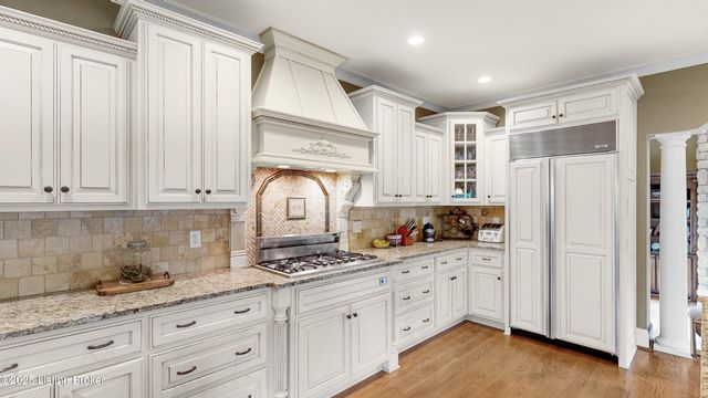 5905 Mt Pleasant Dr, Prospect, KY 40059