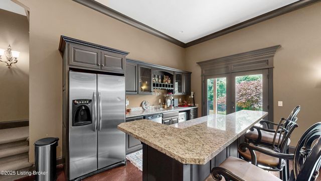 5905 Mt Pleasant Dr, Prospect, KY 40059