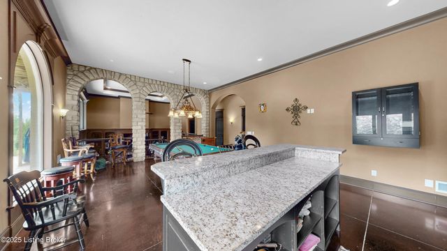 5905 Mt Pleasant Dr, Prospect, KY 40059