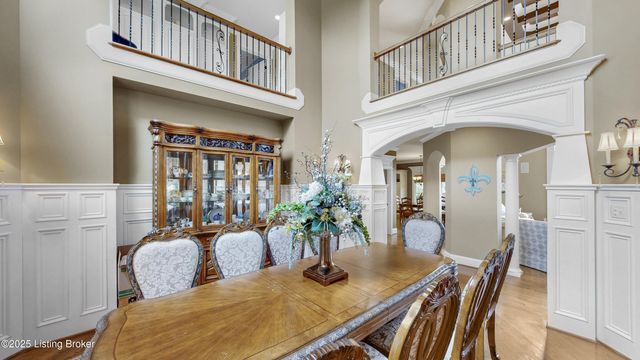 5905 Mt Pleasant Dr, Prospect, KY 40059