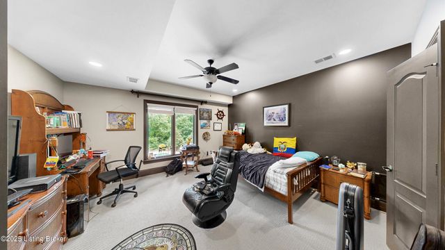 5905 Mt Pleasant Dr, Prospect, KY 40059