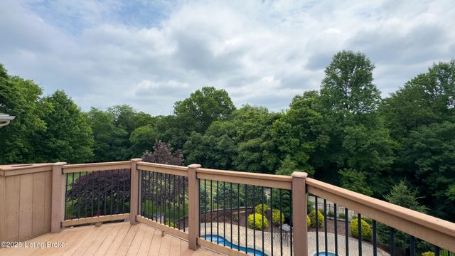 5905 Mt Pleasant Dr, Prospect, KY 40059