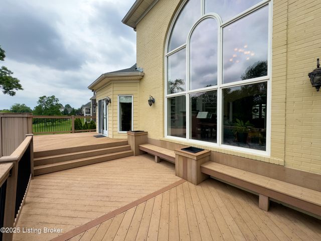 5905 Mt Pleasant Dr, Prospect, KY 40059