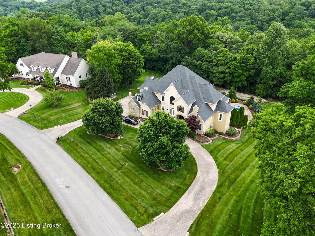 5905 Mt Pleasant Dr, Prospect, KY 40059