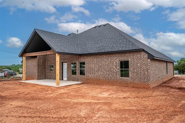 1111 Bridgeview Lane, Tuttle, OK 73089