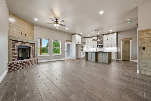 1111 Bridgeview Lane, Tuttle, OK 73089