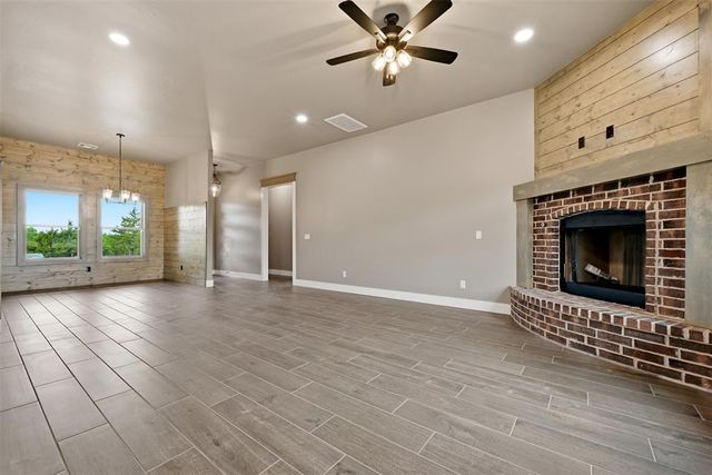 1111 Bridgeview Lane, Tuttle, OK 73089