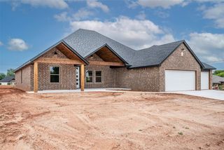 1111 Bridgeview Lane, Tuttle, OK 73089