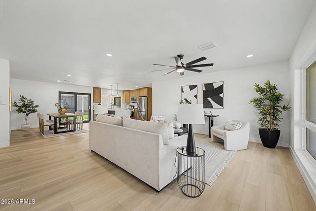 11206 N 26TH Place, Phoenix, AZ 85028