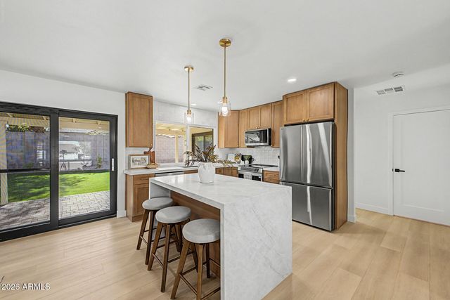 11206 N 26TH Place, Phoenix, AZ 85028