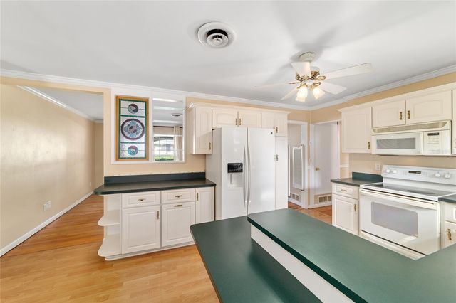737 NE 17TH TERRACE, Ocala, FL 34470
