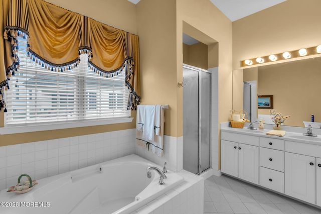 174 Wild Dunes Way, Jackson, NJ 08527