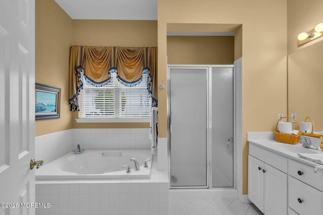 174 Wild Dunes Way, Jackson, NJ 08527