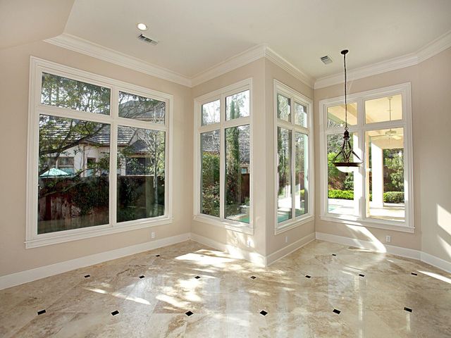 15 Serenade Pines Place, The Woodlands, TX 77382