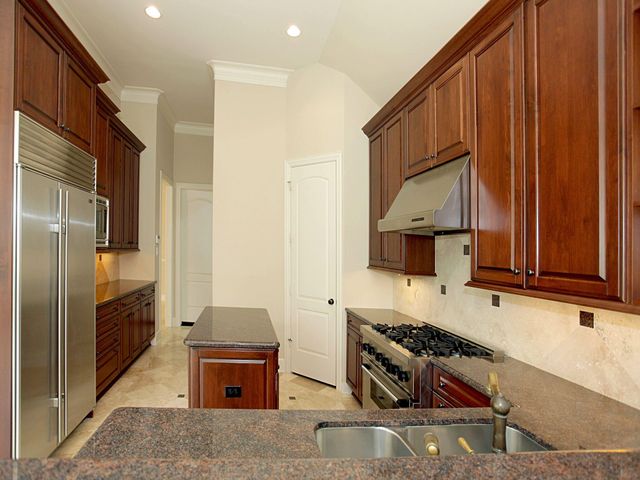 15 Serenade Pines Place, The Woodlands, TX 77382