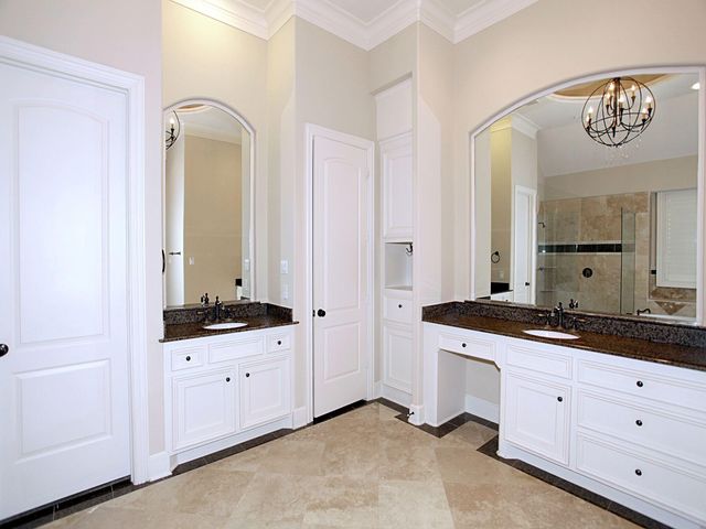 15 Serenade Pines Place, The Woodlands, TX 77382