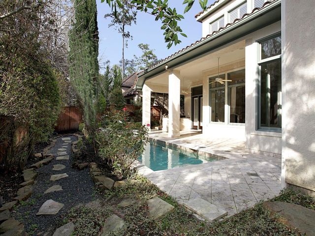 15 Serenade Pines Place, The Woodlands, TX 77382