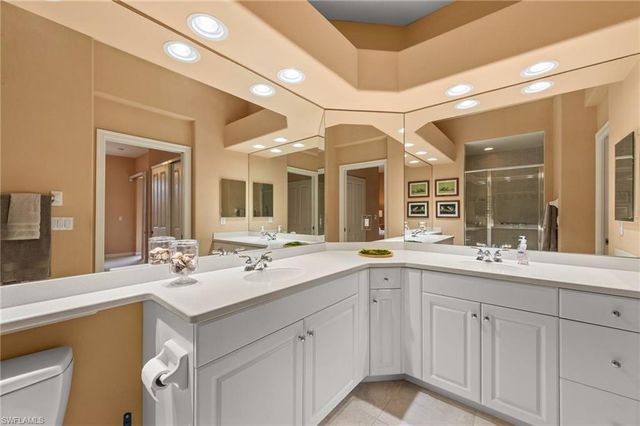 8641 Piazza Del Lago CIR 201, Estero, FL 33928