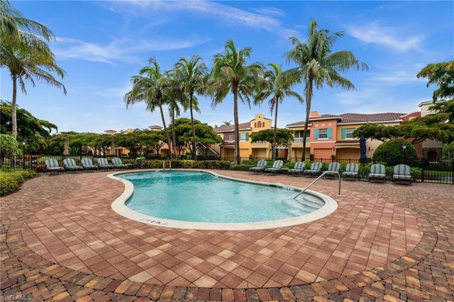 8641 Piazza Del Lago CIR 201, Estero, FL 33928