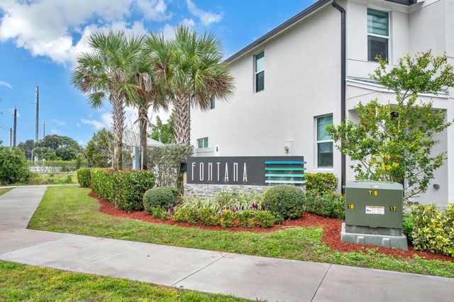 3550 San Bernardino Way, Palm Springs, FL 33461